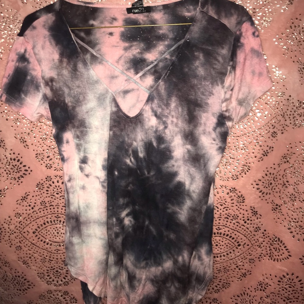 Cloudy tiedie shirt